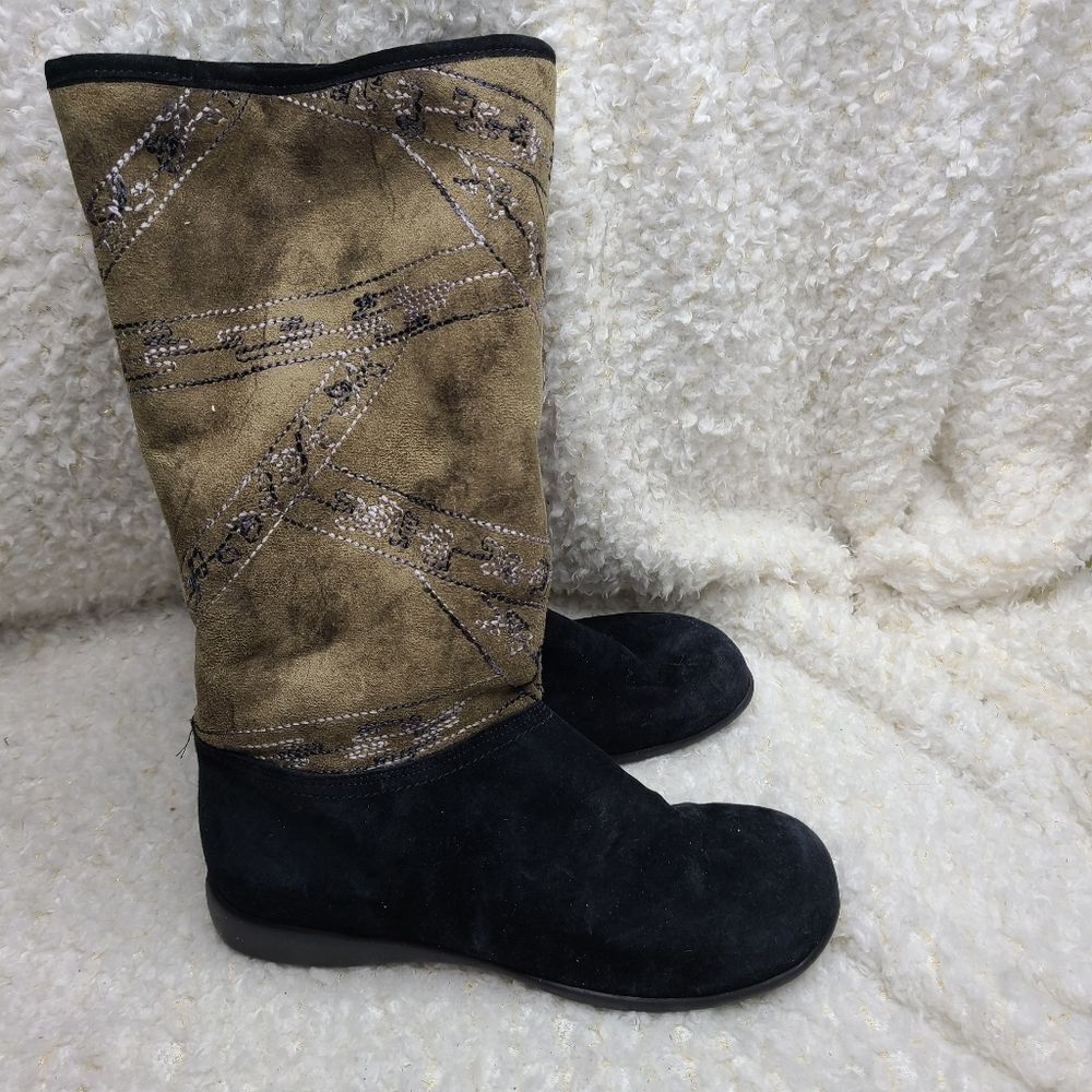Santana Canada Waterproof Embroidered Fur Lined Pull-on Winter Boots size 9.5‎